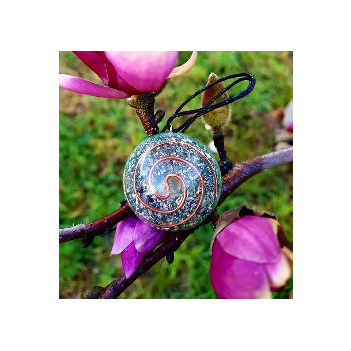 Orgonite - Pendente com colar - verde